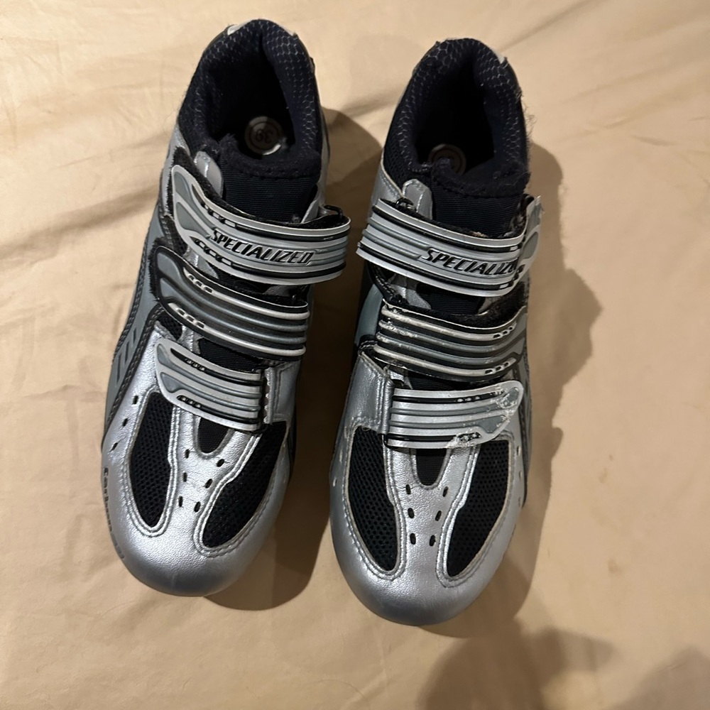 Specialized carbon women’s cycling shoes size 8